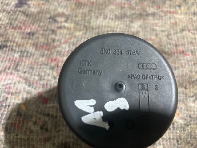 bontott AUDI A1 Hátsó Hamutartó