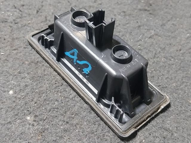 bontott AUDI A1 Hátsó Rendszámtábla Világítás