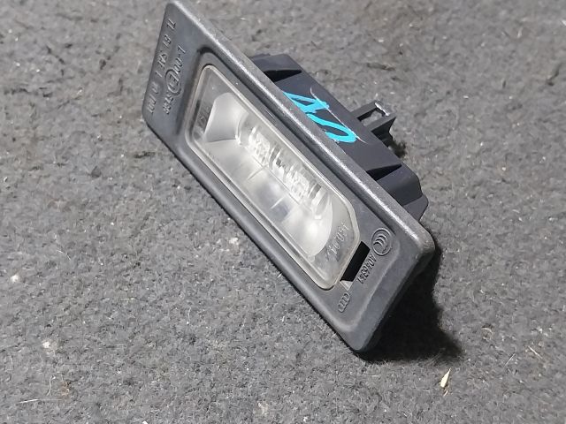 bontott AUDI A1 Hátsó Rendszámtábla Világítás