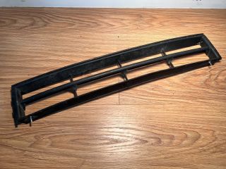 bontott AUDI A1 Hűtőrács