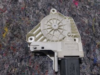 bontott AUDI A1 Jobb első Ablakemelő Motor