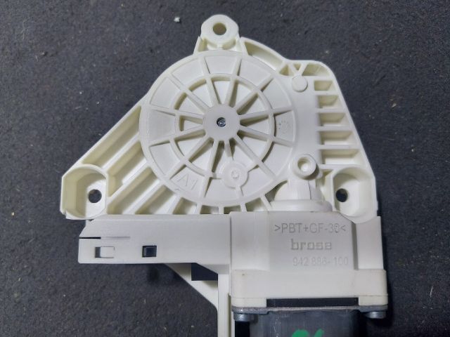 bontott AUDI A1 Jobb első Ablakemelő Motor