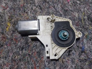 bontott AUDI A1 Jobb első Ablakemelő Motor