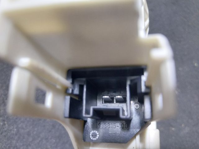 bontott AUDI A1 Jobb első Ablakemelő Motor