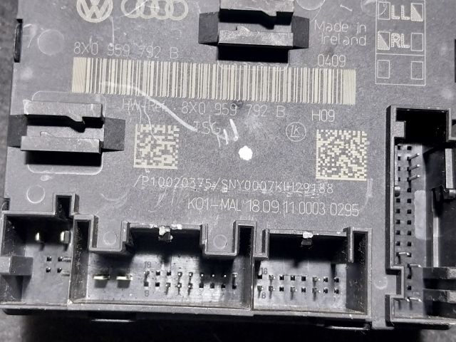 bontott AUDI A1 Jobb első Ajtó Vezérlőegység