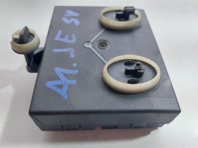 bontott AUDI A1 Jobb első Ajtó Vezérlőegység