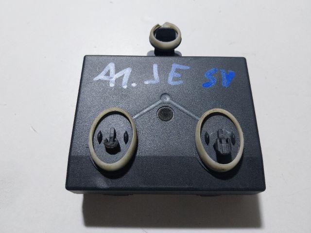 bontott AUDI A1 Jobb első Ajtó Vezérlőegység