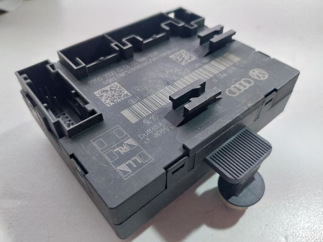 bontott AUDI A1 Jobb első Ajtó Vezérlőegység