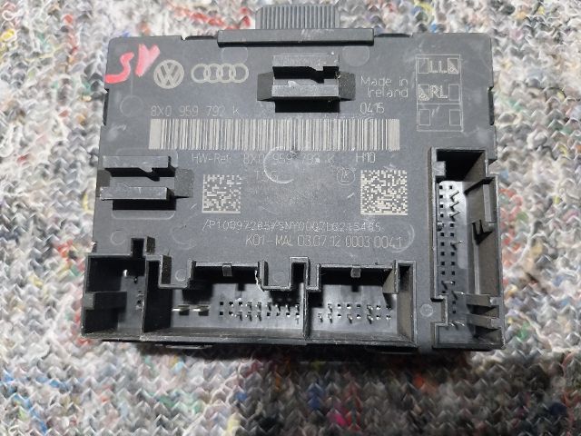 bontott AUDI A1 Jobb első Ajtó Vezérlőegység