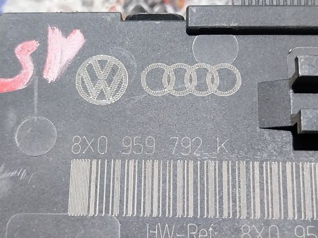 bontott AUDI A1 Jobb első Ajtó Vezérlőegység