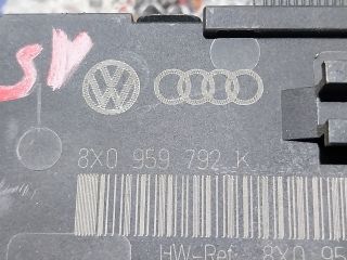 bontott AUDI A1 Jobb első Ajtó Vezérlőegység