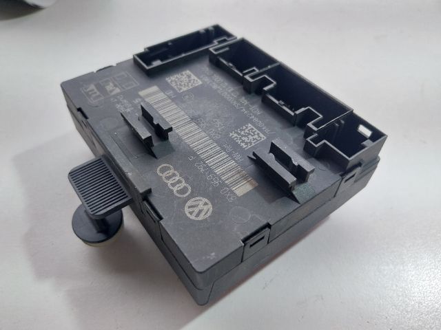 bontott AUDI A1 Jobb első Ajtó Vezérlőegység