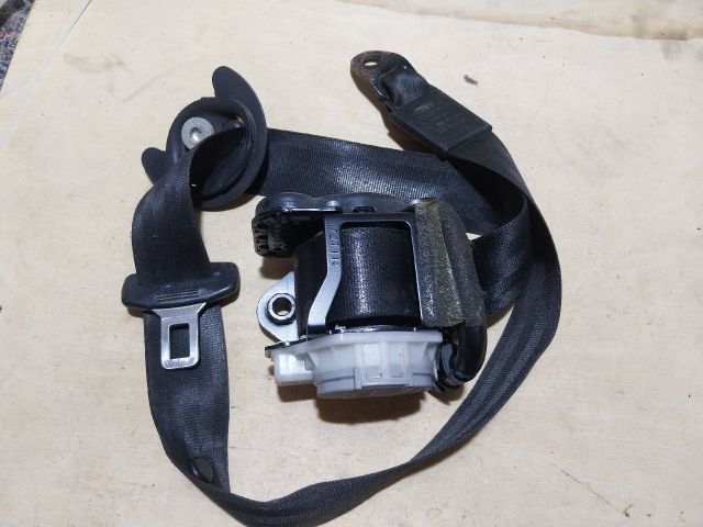 bontott AUDI A1 Jobb első Biztonsági Öv