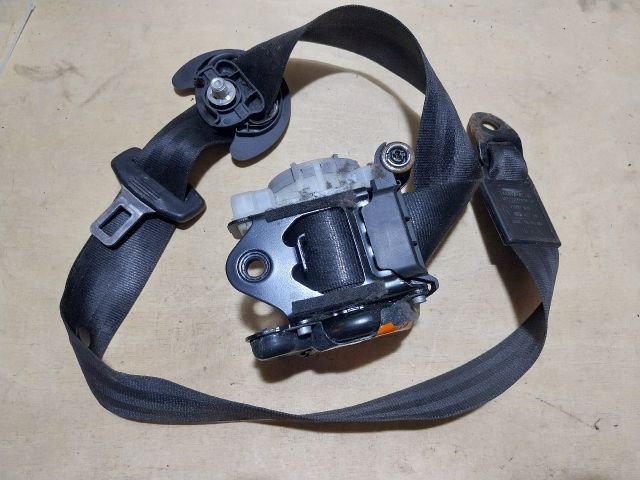 bontott AUDI A1 Jobb első Biztonsági Öv