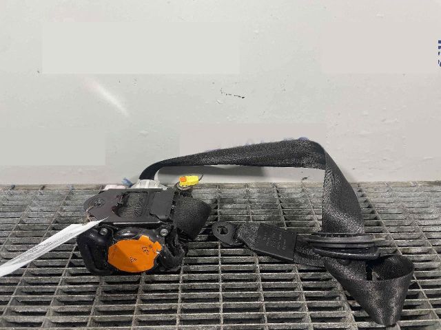 bontott AUDI A1 Jobb első Biztonsági Öv