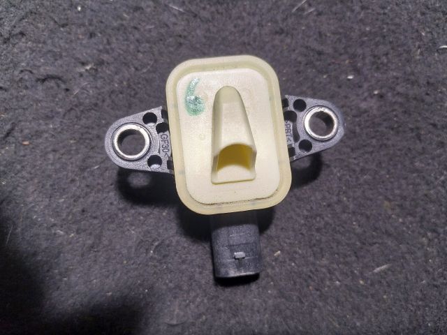 bontott AUDI A1 Jobb első Oldal Ütközés Érzékelő