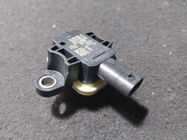 bontott AUDI A1 Jobb első Oldal Ütközés Érzékelő