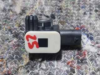 bontott AUDI A1 Jobb első Oldal Ütközés Érzékelő