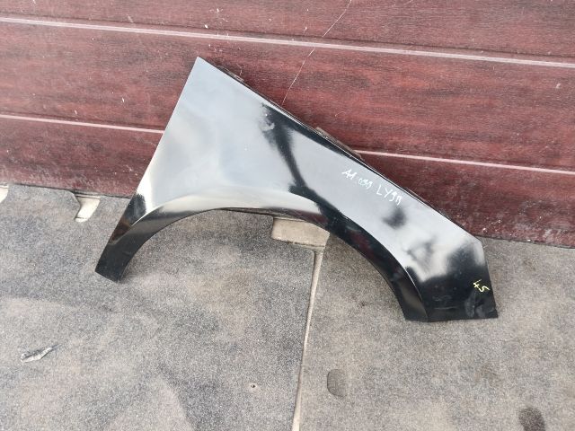 bontott AUDI A1 Jobb első Sárvédő