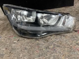 bontott AUDI A1 Jobb Fényszóró