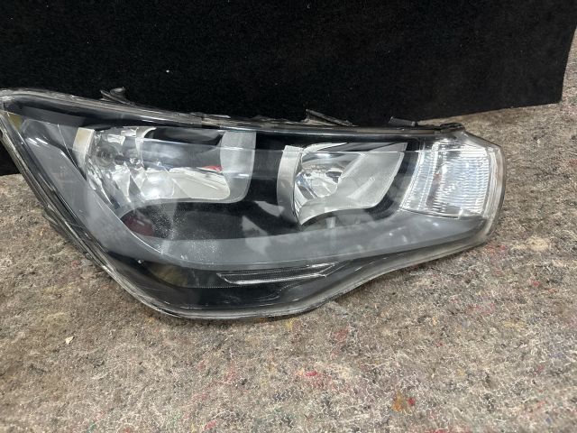 bontott AUDI A1 Jobb Fényszóró