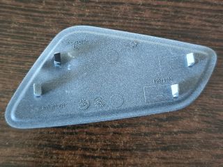 bontott AUDI A1 Jobb Fényszórómosó Fedél