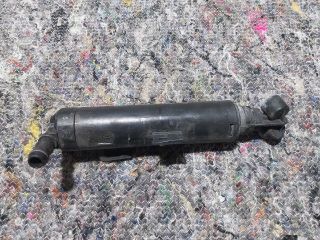 bontott AUDI A1 Jobb Fényszórómosó Fúvóka