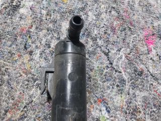 bontott AUDI A1 Jobb Fényszórómosó Fúvóka