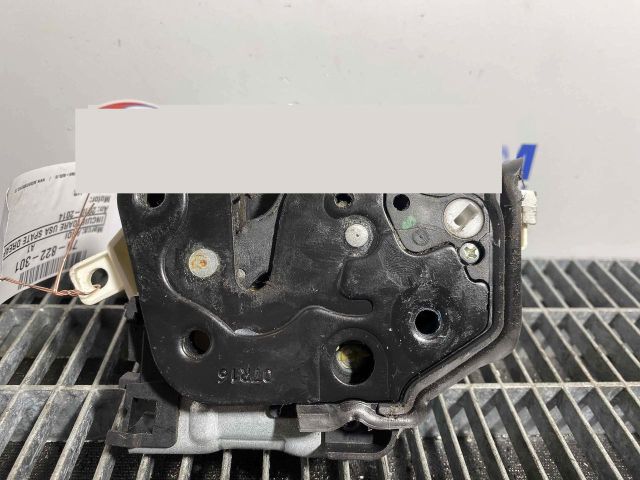 bontott AUDI A1 Jobb hátsó Ajtózár