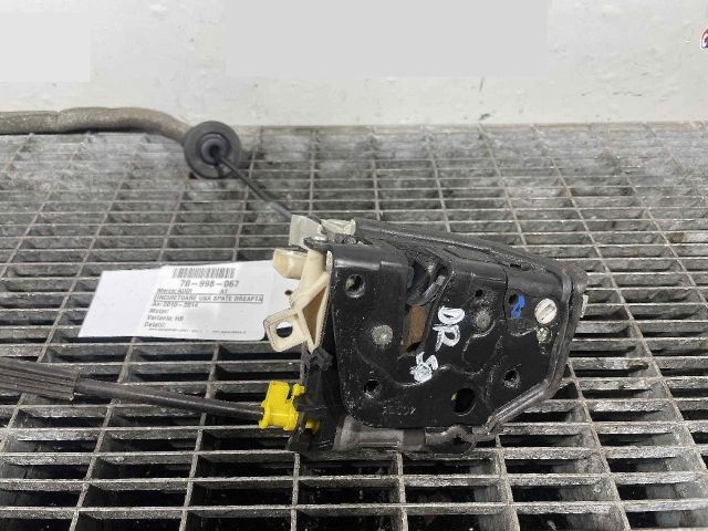 bontott AUDI A1 Jobb hátsó Ajtózár