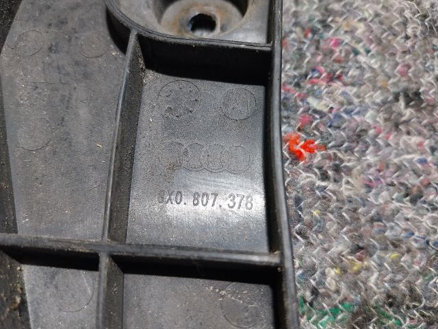 bontott AUDI A1 Jobb hátsó Oldal Lökhárító Tartó (Műanyag)