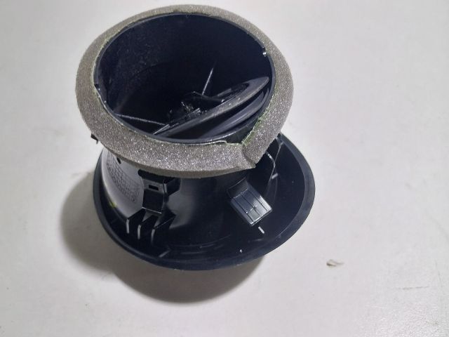 bontott AUDI A1 Jobb Szellőző