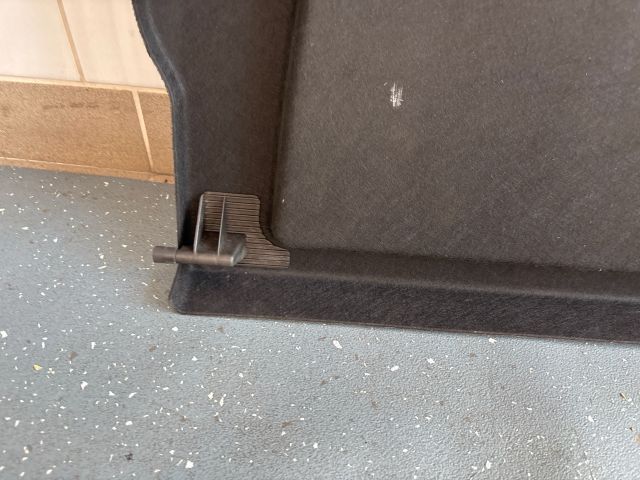 bontott AUDI A1 Kalaptartó