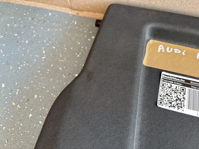 bontott AUDI A1 Kalaptartó