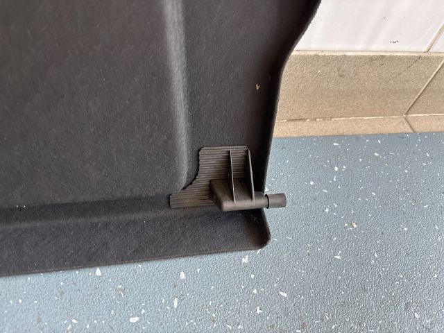 bontott AUDI A1 Kalaptartó