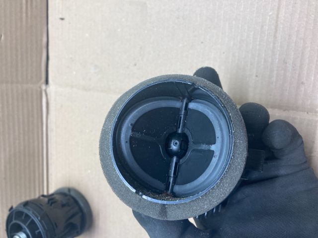 bontott AUDI A1 Középső Szellőző