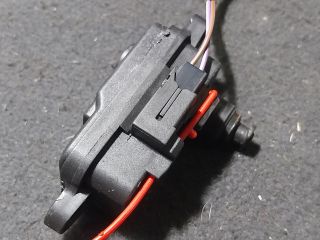 bontott AUDI A1 Központizár Motor Tankajtó