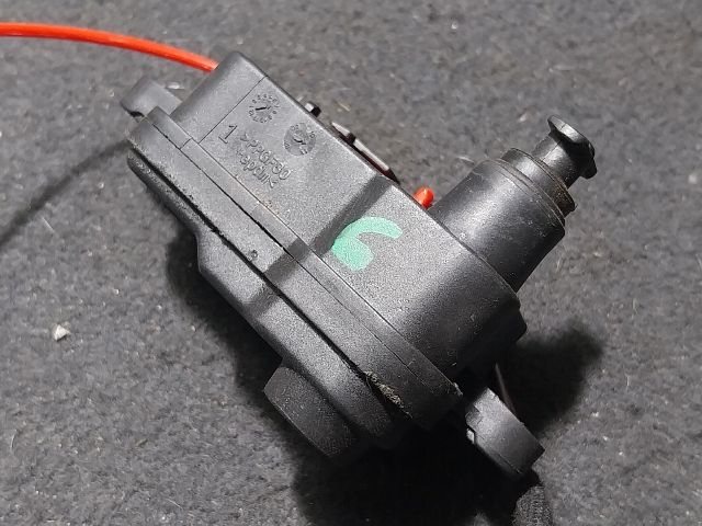 bontott AUDI A1 Központizár Motor Tankajtó