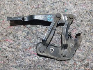 bontott AUDI A1 Motorháztető Bal Zsanér