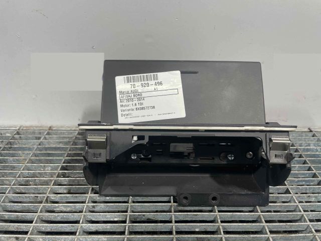 bontott AUDI A1 Multifunkciós Kijelző