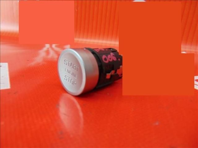 bontott AUDI A1 Start / Stop Indító Gomb