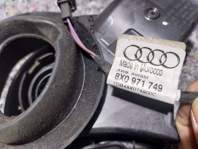 bontott AUDI A1 Tankajtó