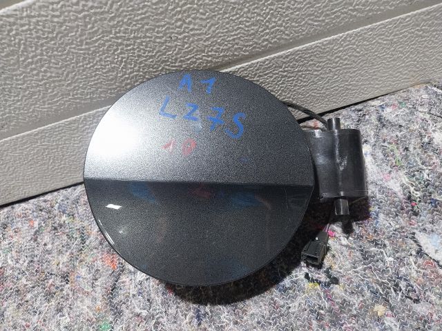 bontott AUDI A1 Tankajtó