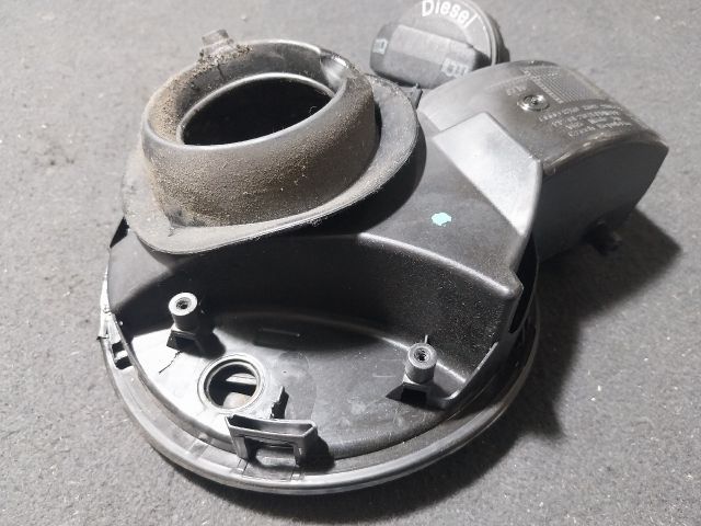 bontott AUDI A1 Tankajtó