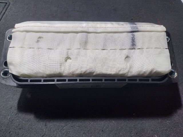 bontott AUDI A1 Utasoldali Légzsák