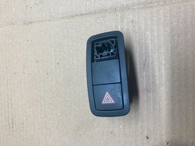 bontott AUDI A1 Vészvillogó Kapcsoló