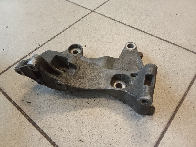 bontott AUDI A2 Generátor Tartó Bak
