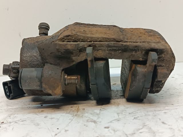 bontott AUDI A2 Bal első Féknyereg Munkahengerrel