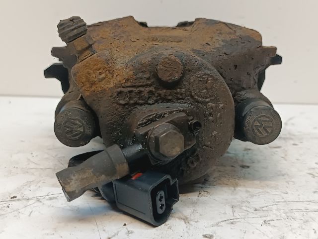 bontott AUDI A2 Bal első Féknyereg Munkahengerrel