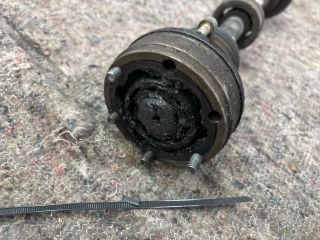 bontott AUDI A2 Bal Féltengely